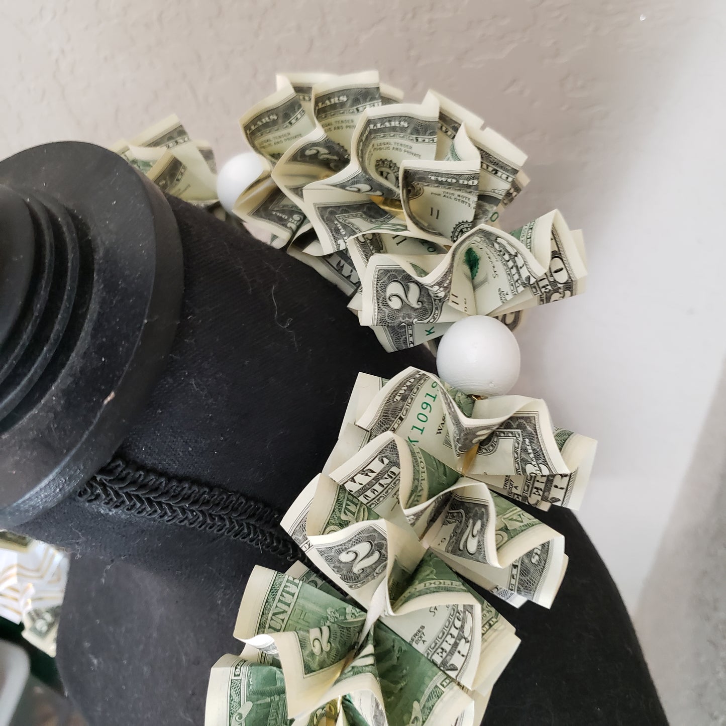 Graduation Money leis