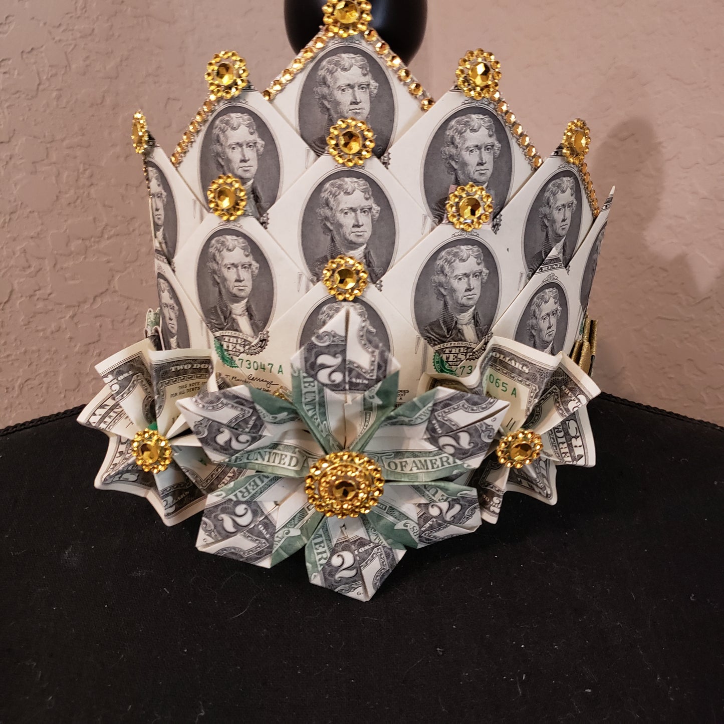 Wearable 5 front layer graduation money crown Tuiga.