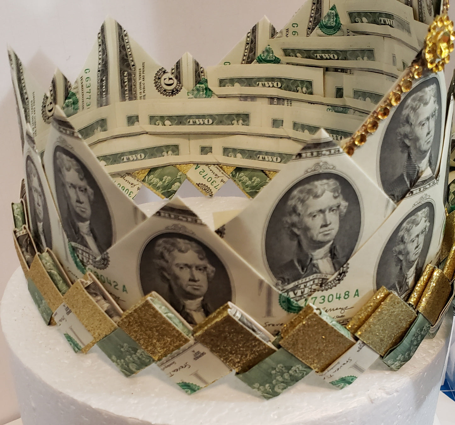 Wearable 5 front layer graduation money crown Tuiga.