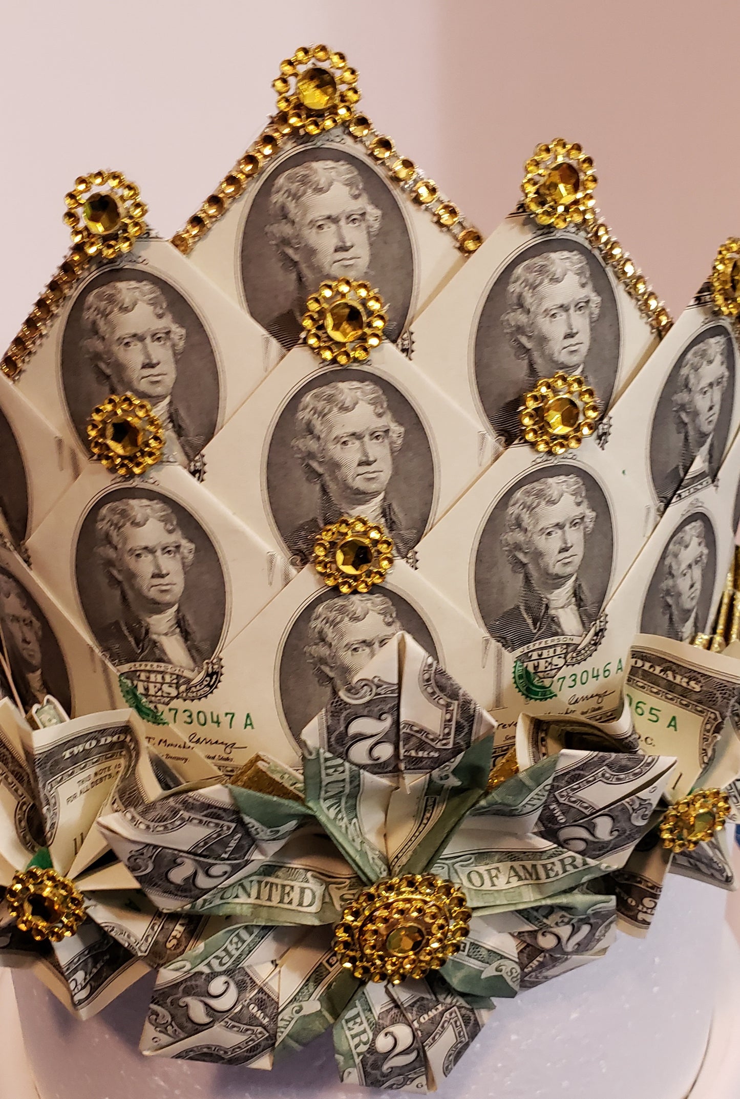 Wearable 5 front layer graduation money crown Tuiga.