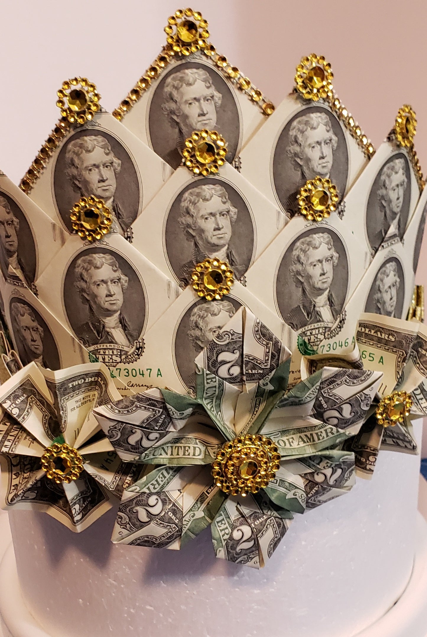 Wearable 5 front layer graduation money crown Tuiga.
