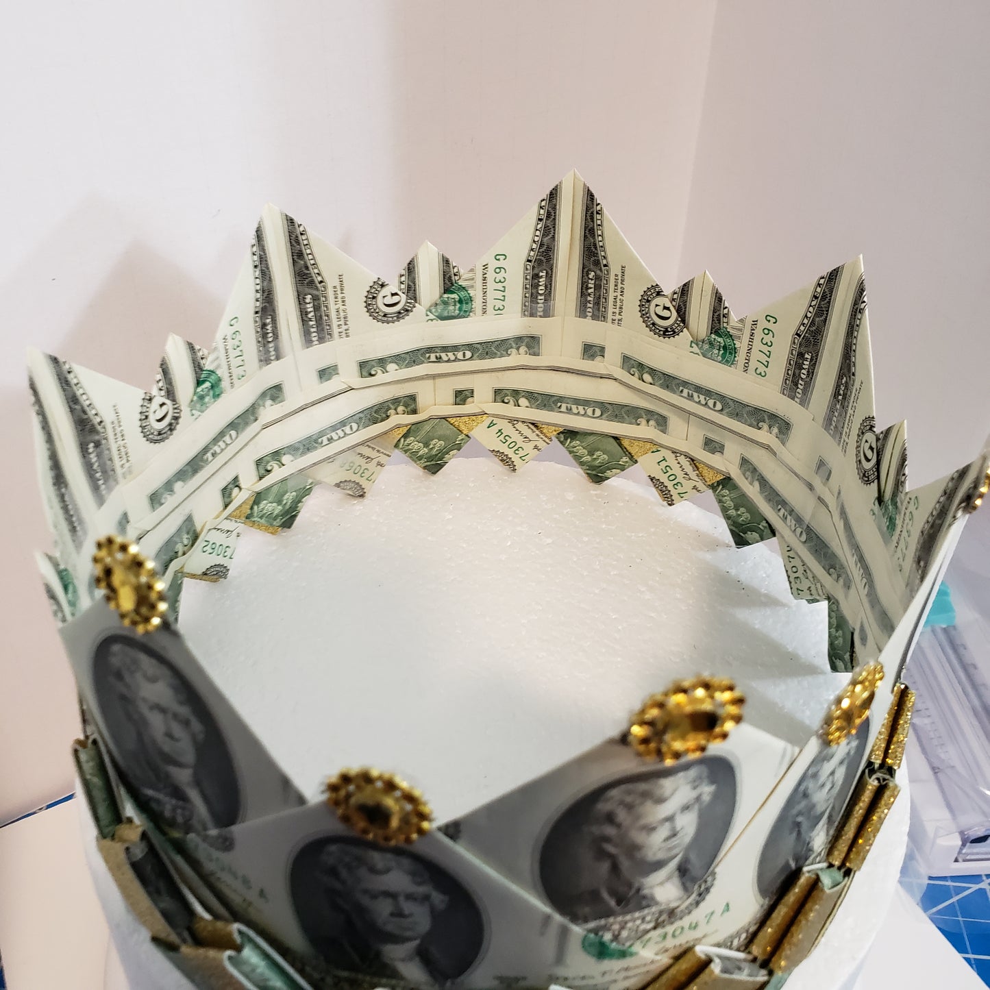 Wearable 2 layer graduation money crown with band bling