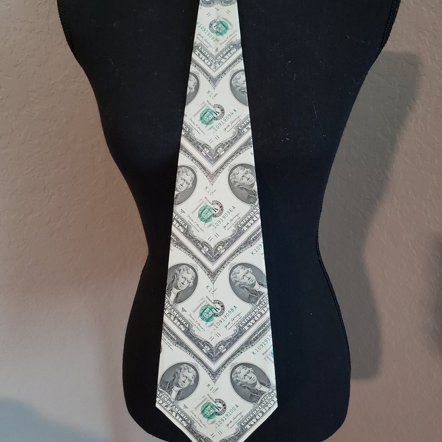 Wearable money tie