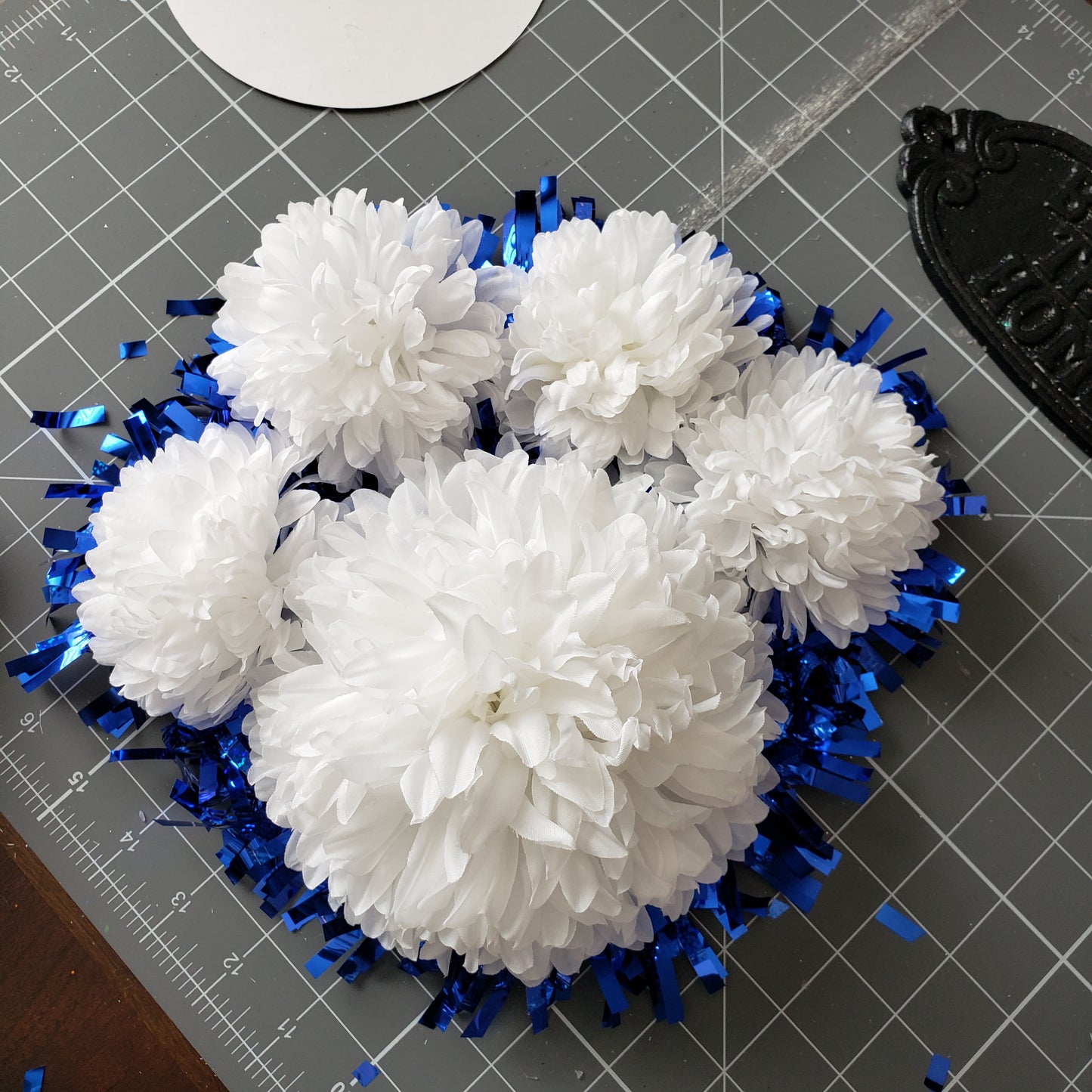 Paw Print Homecoming mum (Made to order)