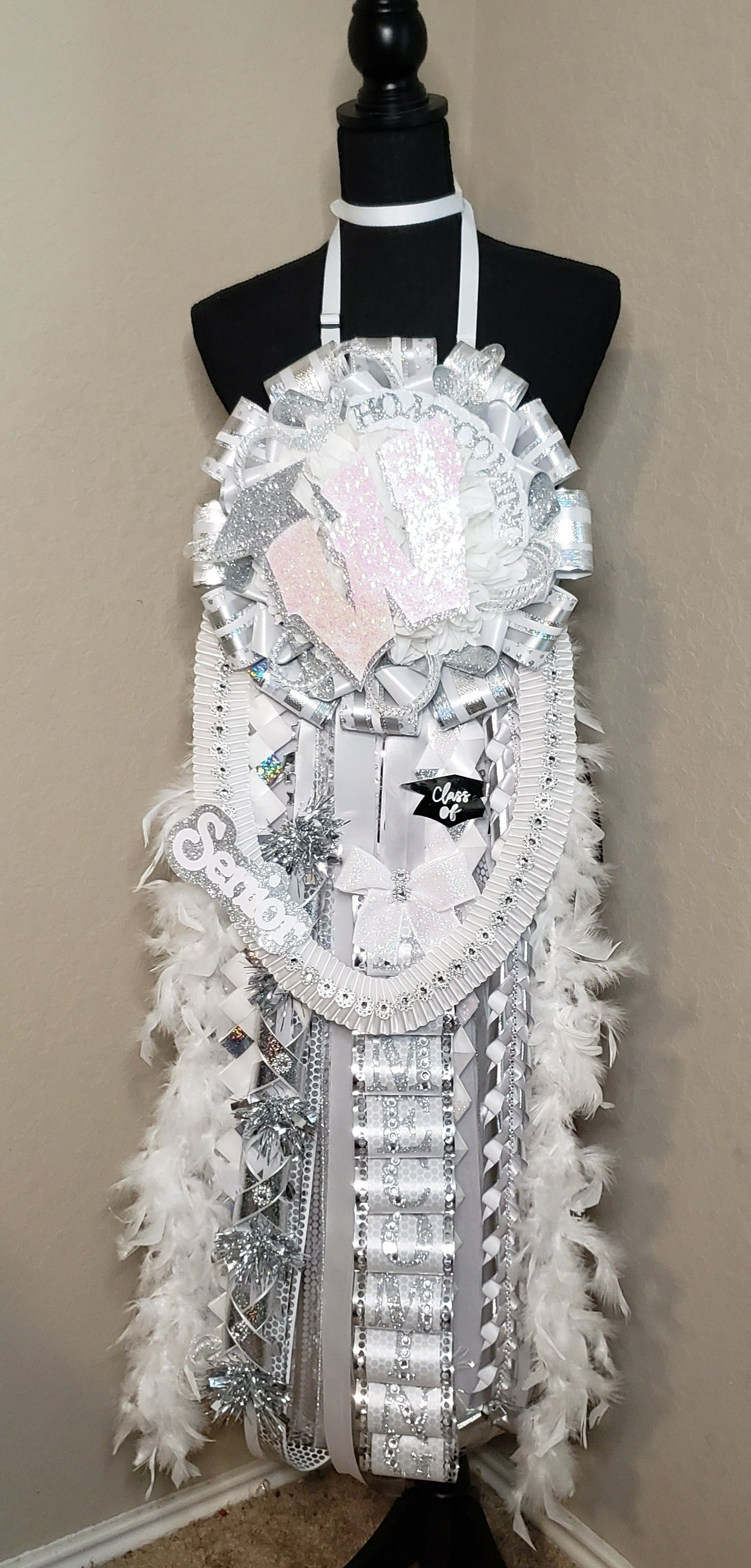 Senior Single Homecoming mum (Made to order)