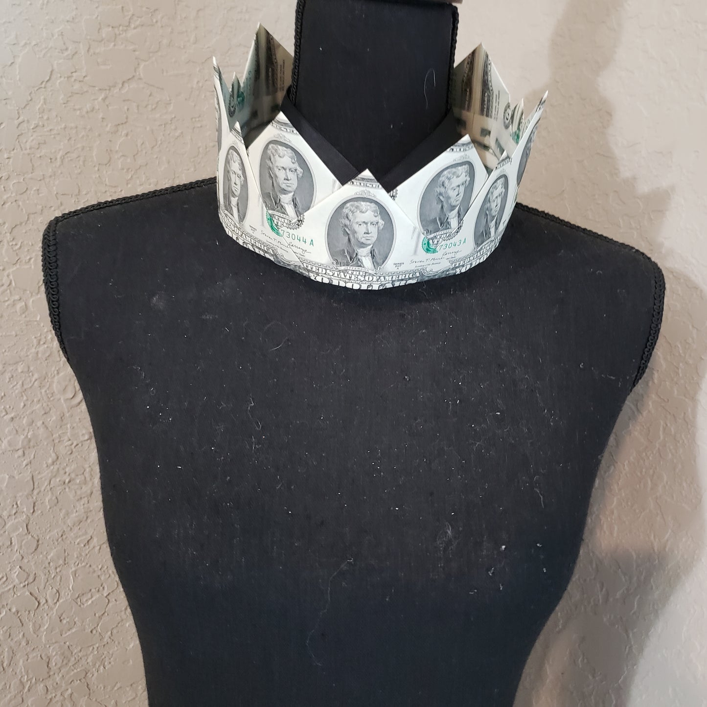 Wearable 2 layer graduation money crown for any ceremony