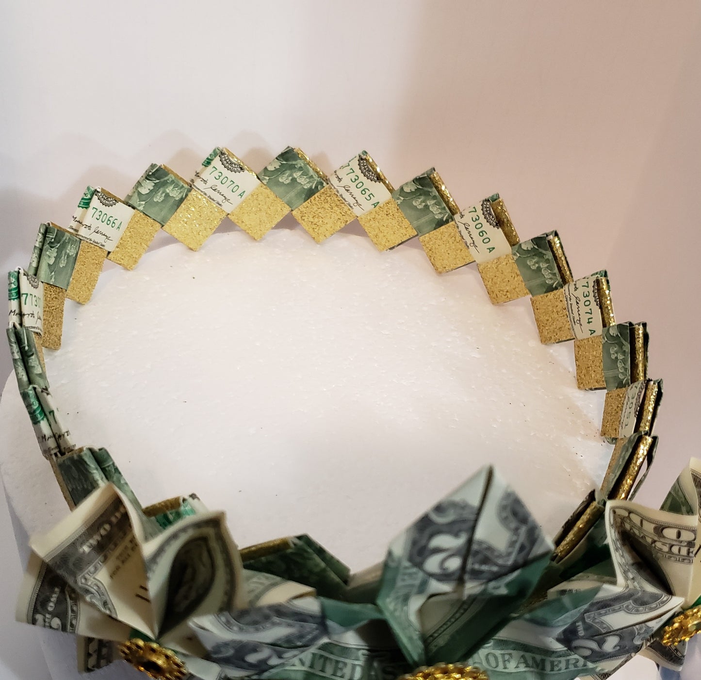 Wearable money graduation crown Tuiga with large flower and 2 small flowers for any ceremony