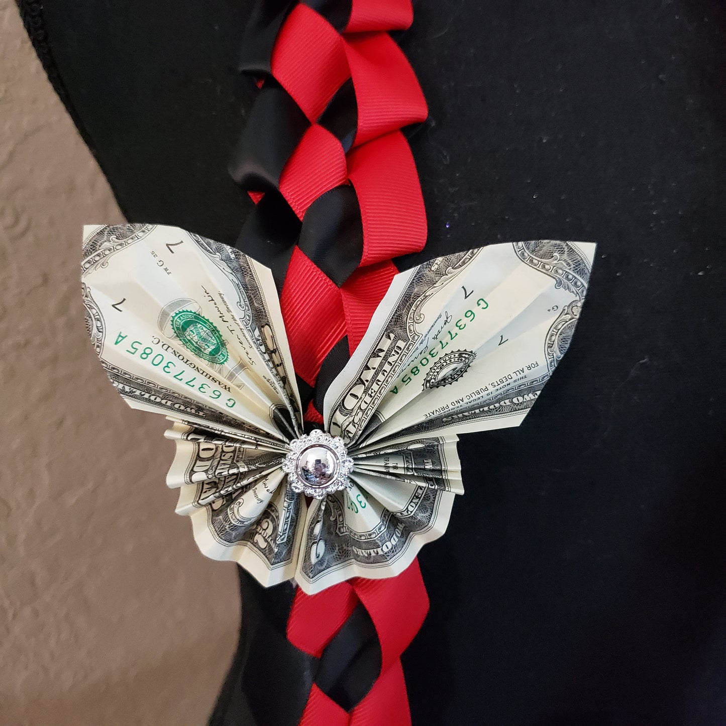 Single large military braid with money butterflies lei