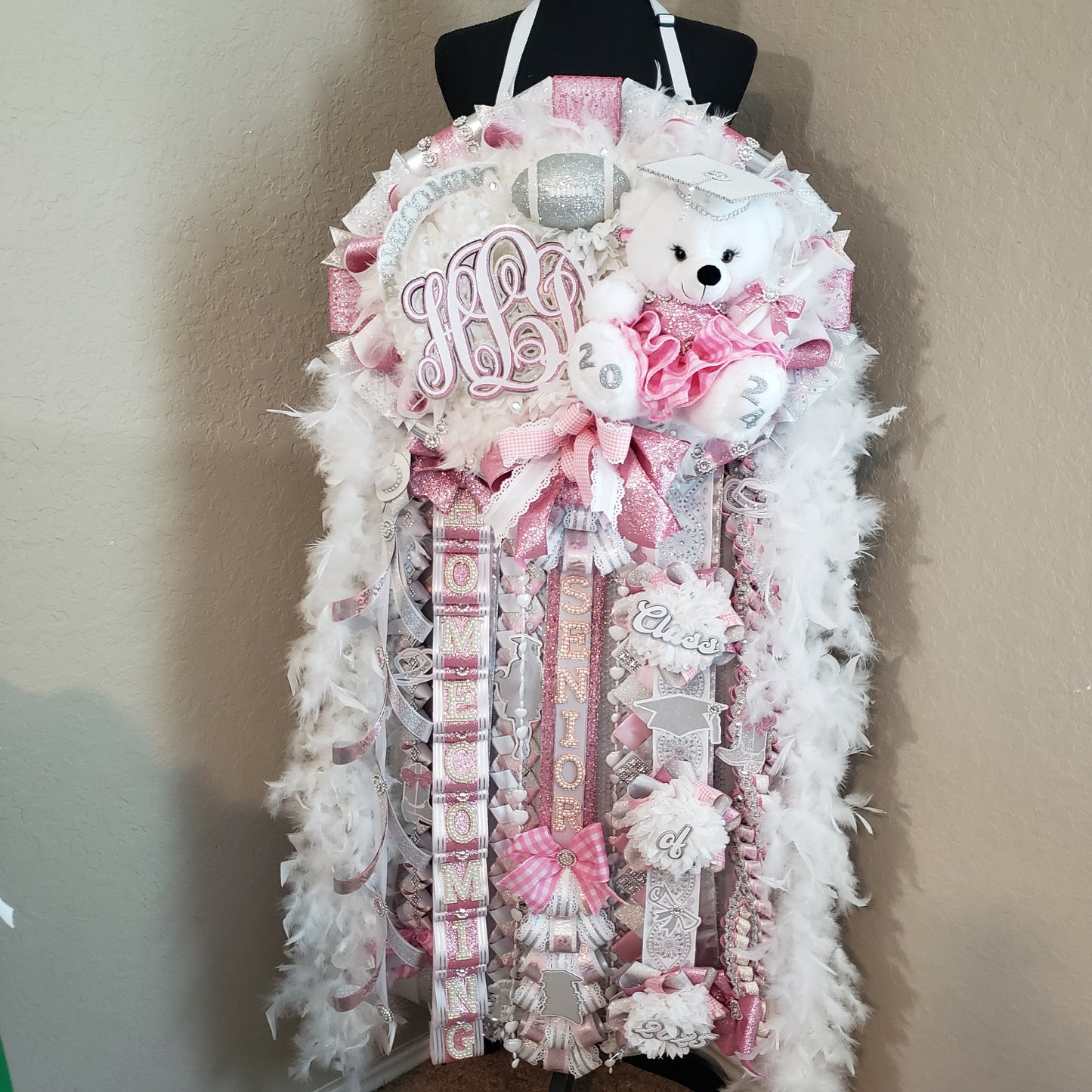 Senior Quad/ Paw print Homecoming mum (Made to order)