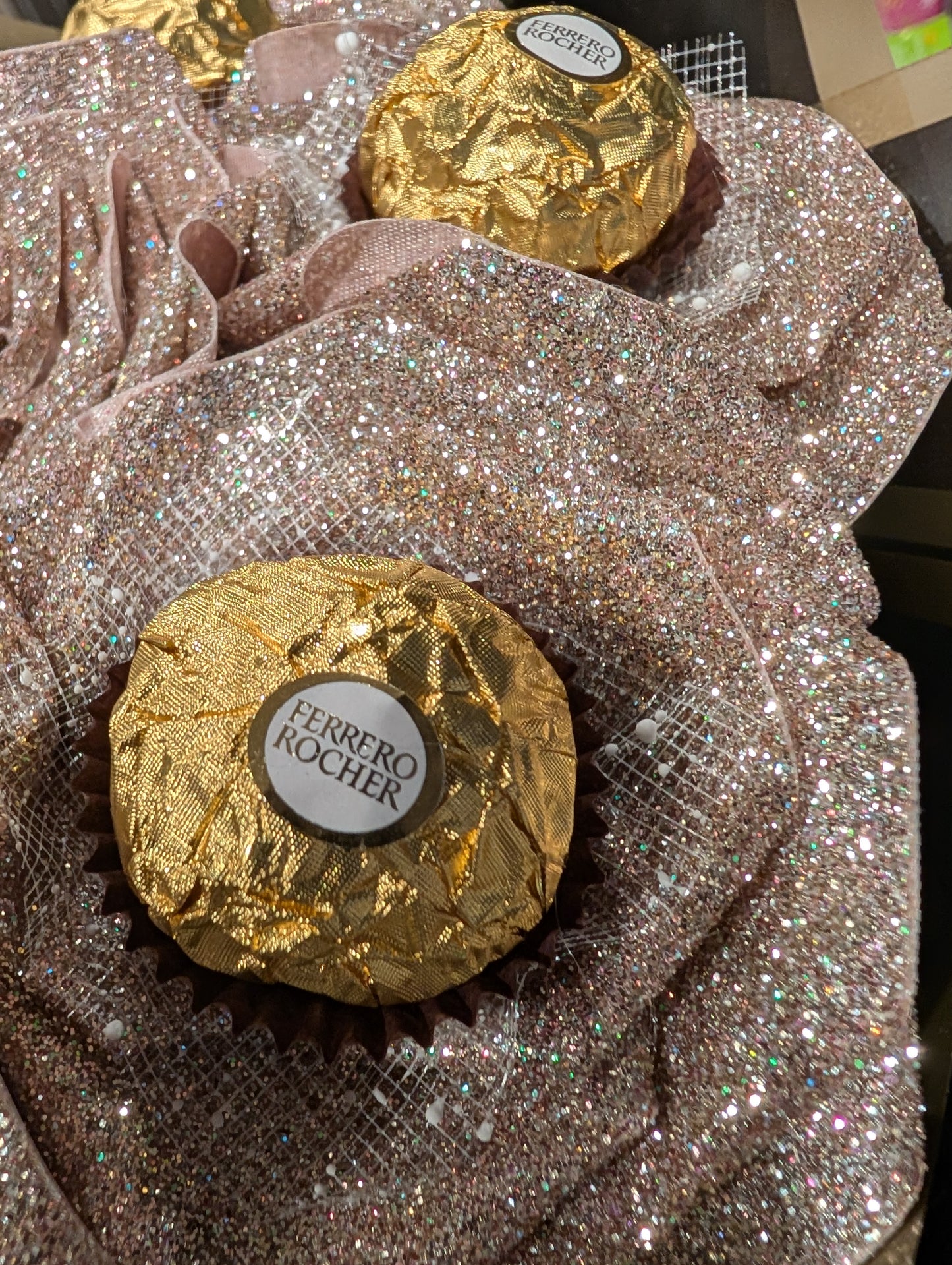 Glitter eternity roses with chocolate center bouquet