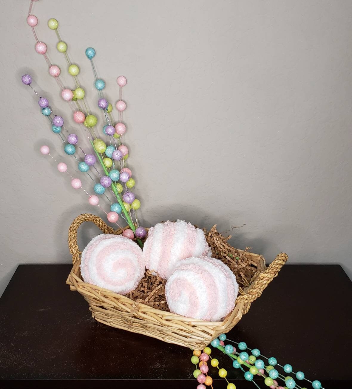 Pink, white, Valentines day, Candy, it's a girl, everyday, wreath, swag, attachments, chunk yarn, decor balls