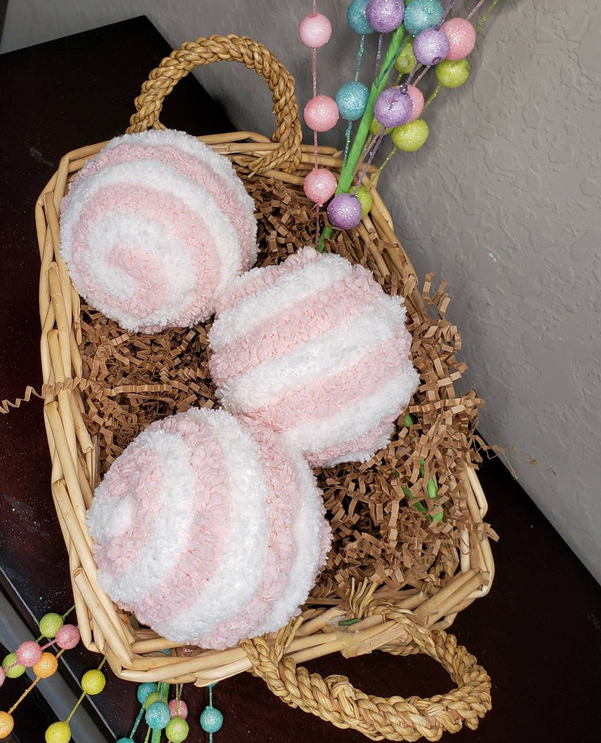 Pink, white, Valentines day, Candy, it's a girl, everyday, wreath, swag, attachments, chunk yarn, decor balls