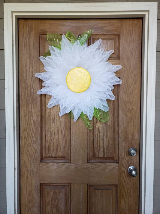 Daisy flower, wreath for the door or wall decor